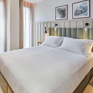 Kamer met een Queen Size Bed